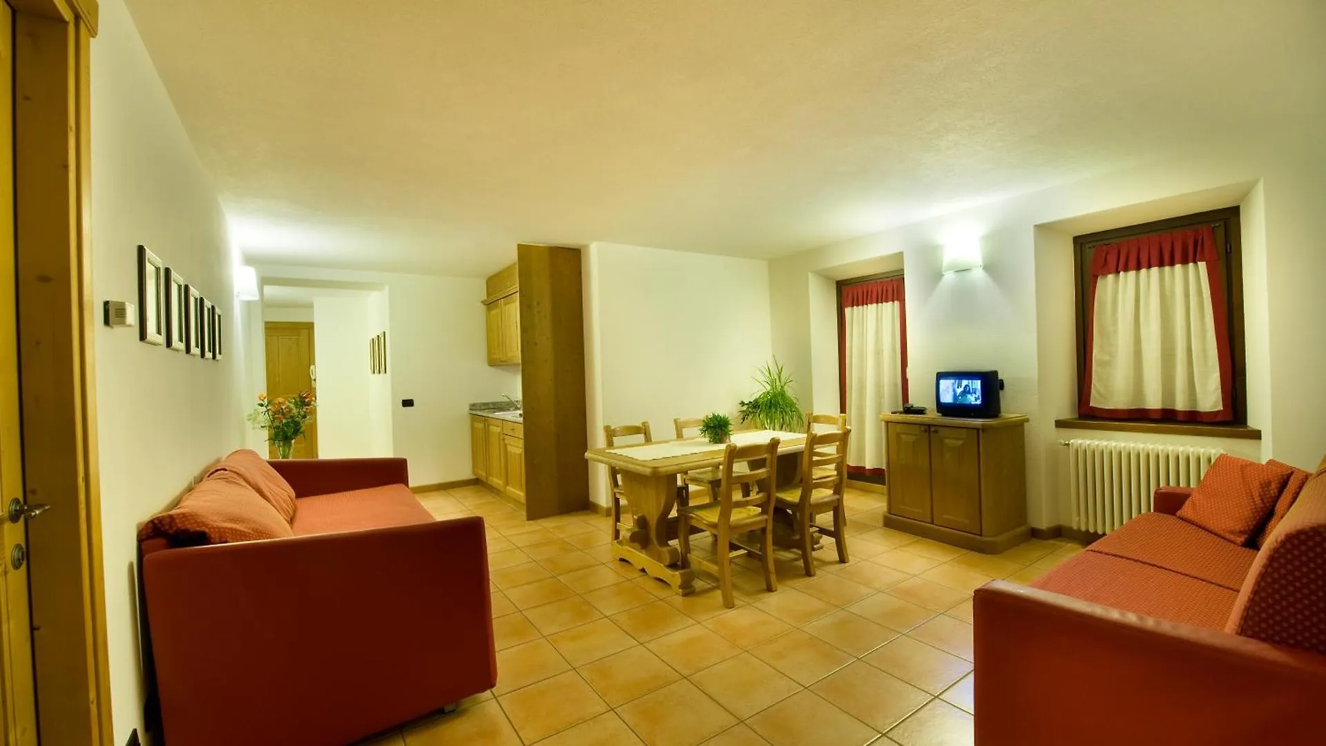 Aparthotel Residence Deborah Madesimo